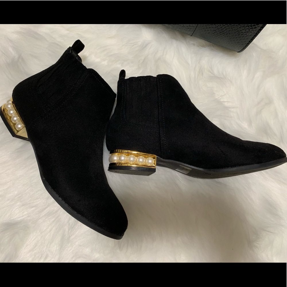 Black pearl heeled booties